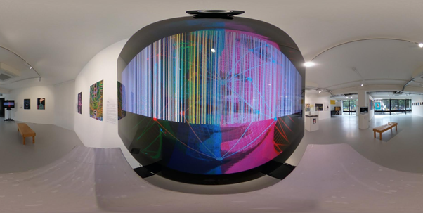360 gallery view with distorted screen in centre